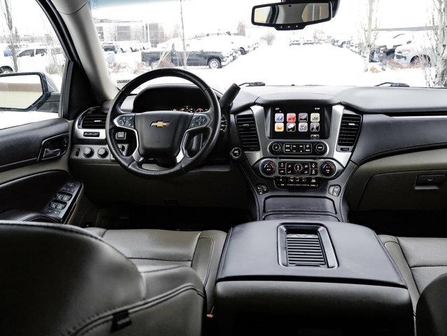 chevrolet Suburban 2016 - 32