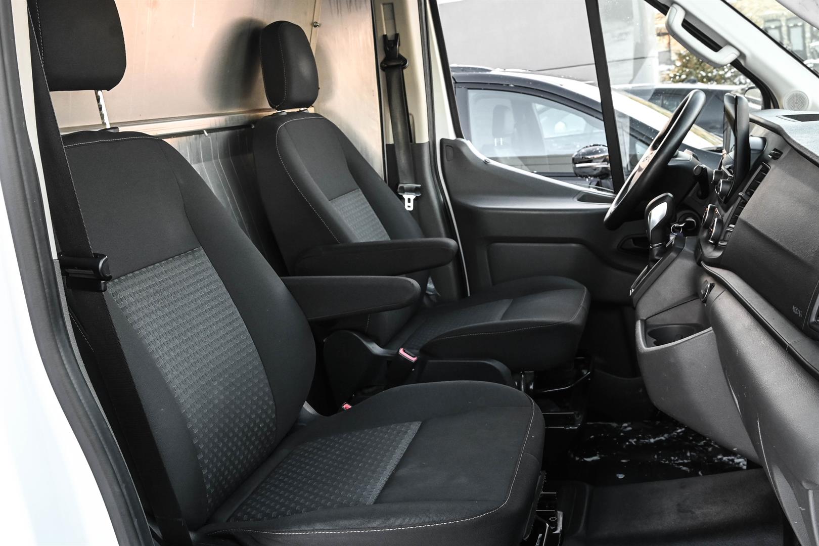 ford Transit Cargo Van 2021 - 10