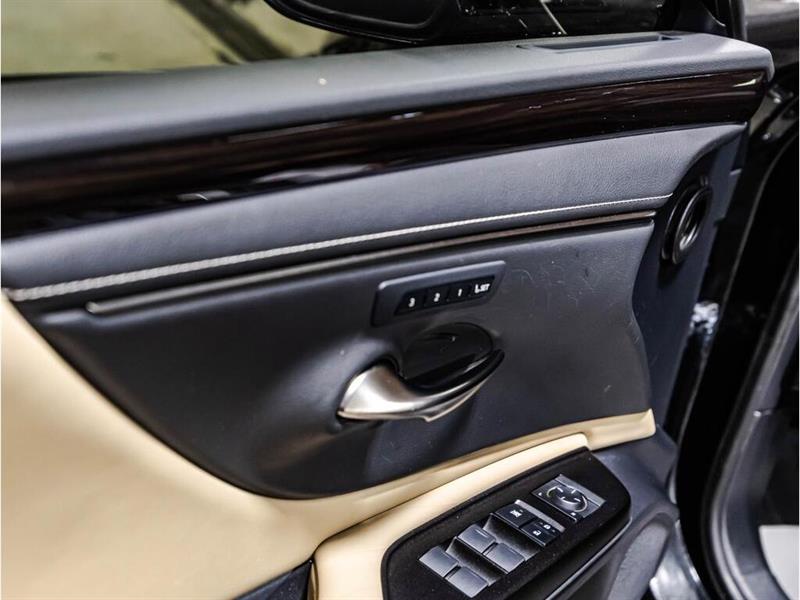 lexus ES 300h 2019 - 11