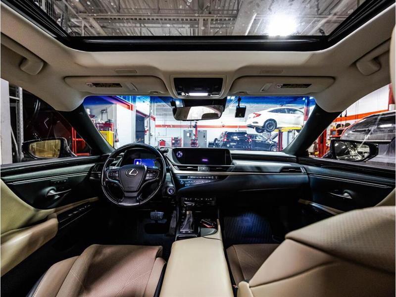 lexus ES 300h 2019 - 14