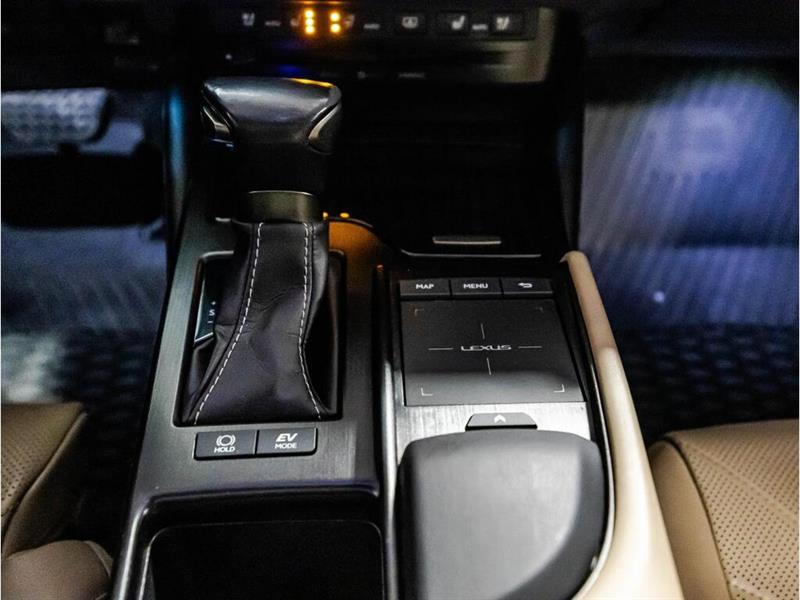 lexus ES 300h 2019 - 25