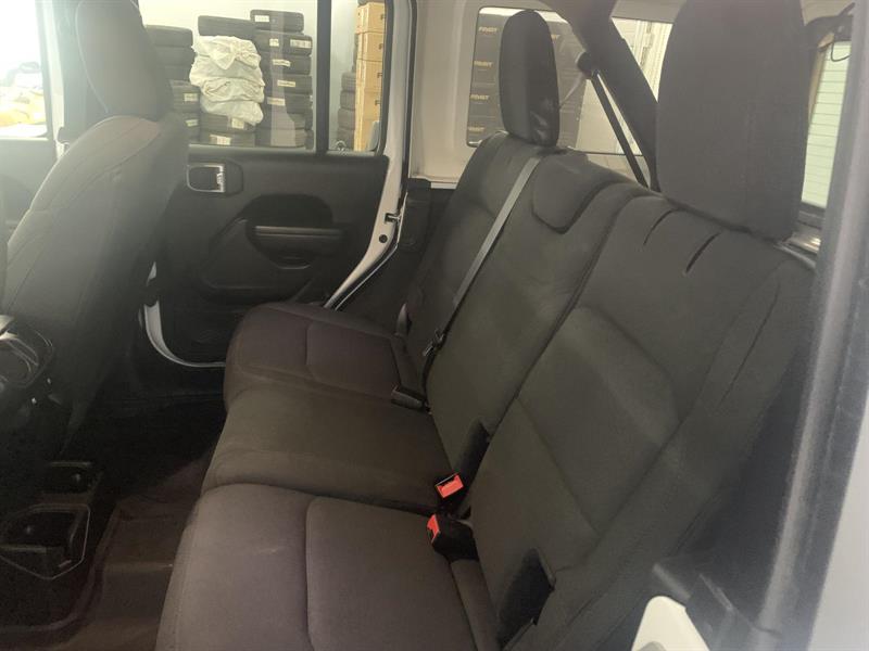 jeep Wrangler 2022 - 15