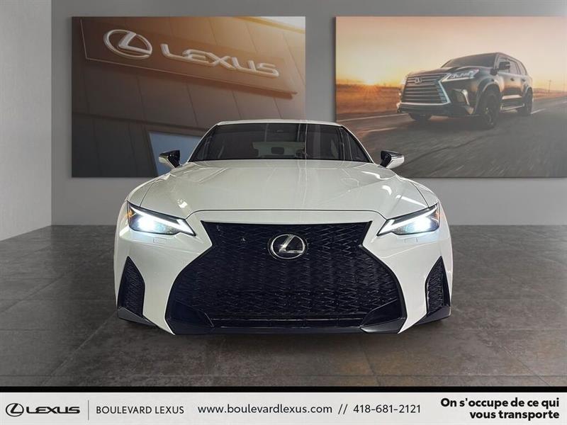 lexus IS  2022 - 4