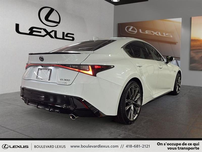 lexus IS  2022 - 7