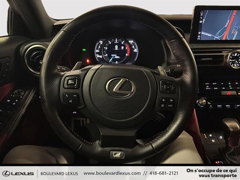lexus IS  2022 - 25