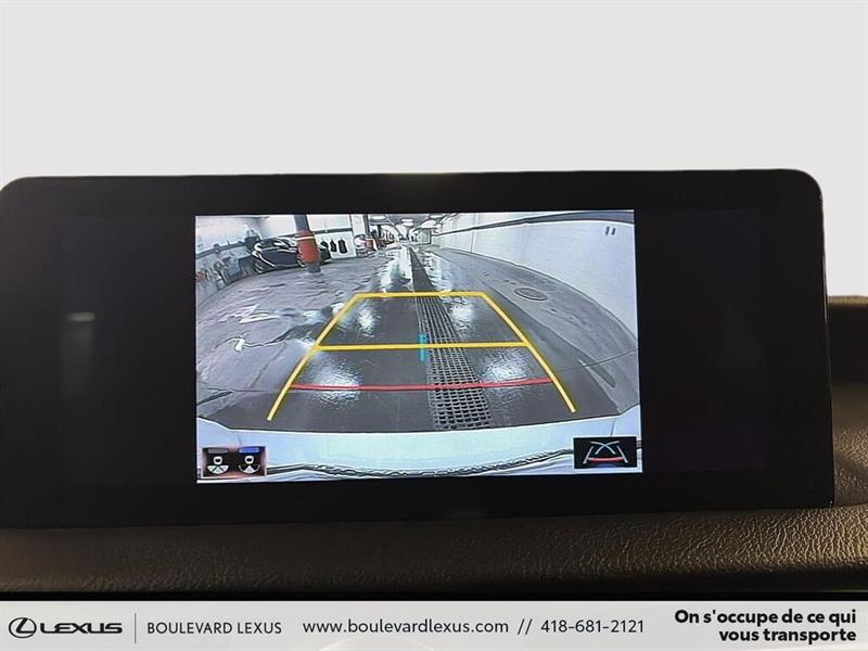 lexus IS  2022 - 31