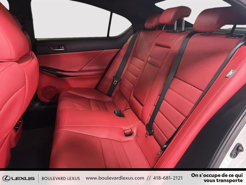 lexus IS  2022 - 40