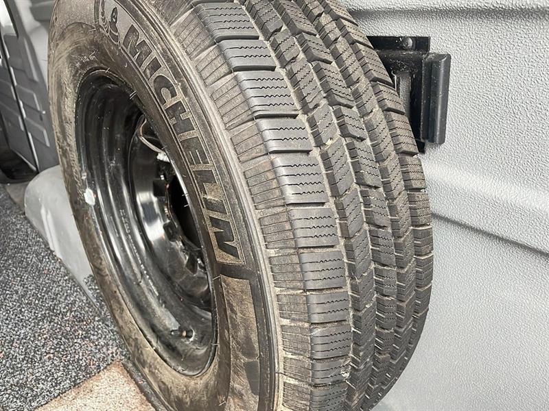 ford Econoline 2011 - 17