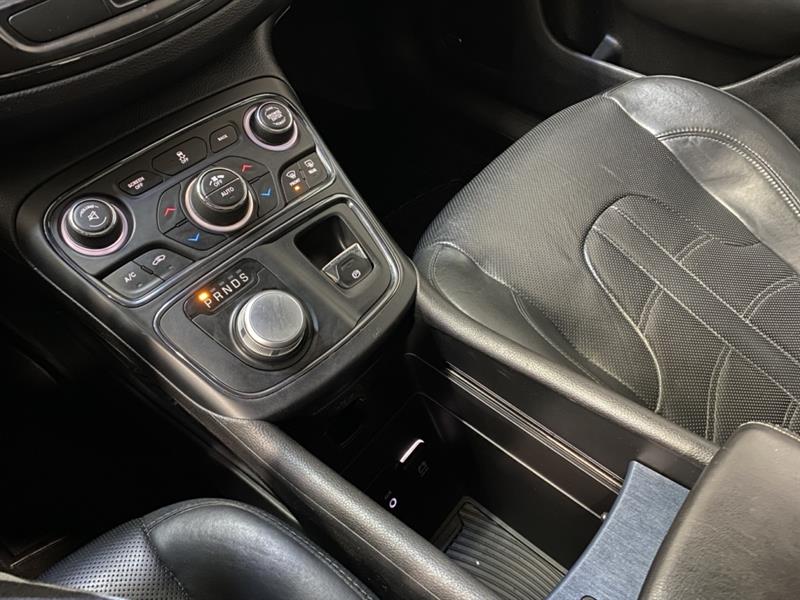 chrysler 200 2016 - 26