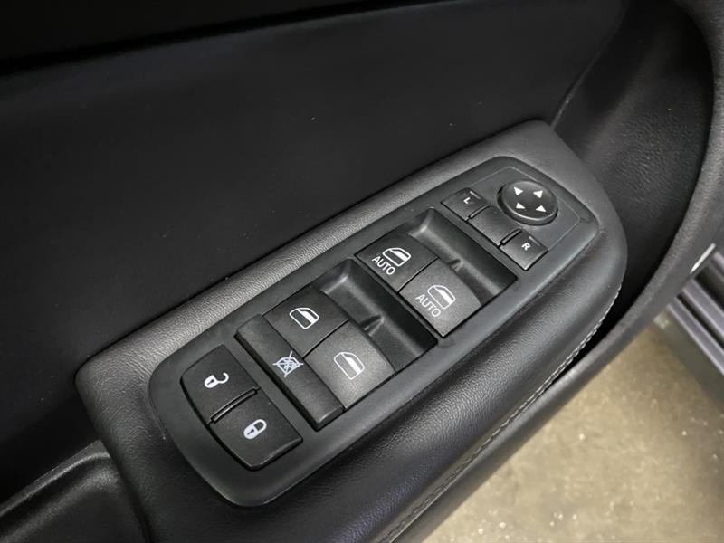 chrysler 200 2016 - 29