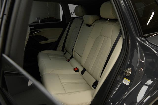 audi Q6 e-tron 2025 - 27