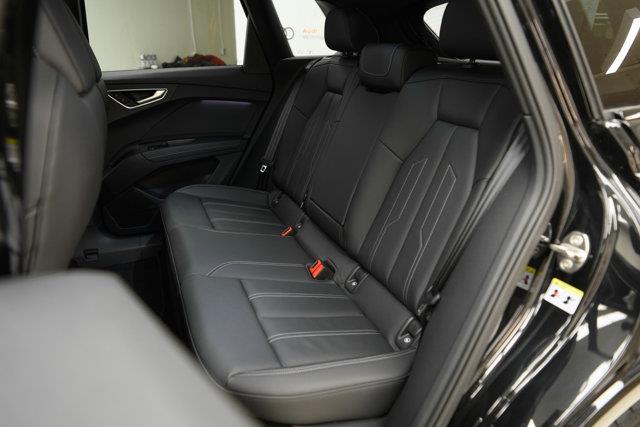 audi Q4 e-tron 2025 - 26