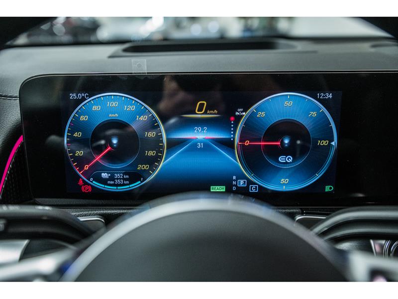 mercedes-benz EQB 2023 - 17