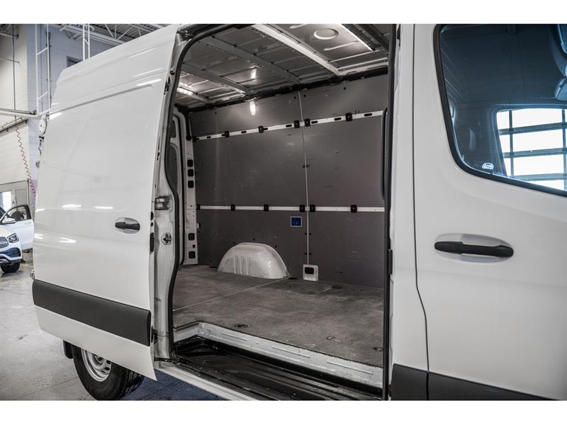 mercedes-benz Sprinter 2022 - 11