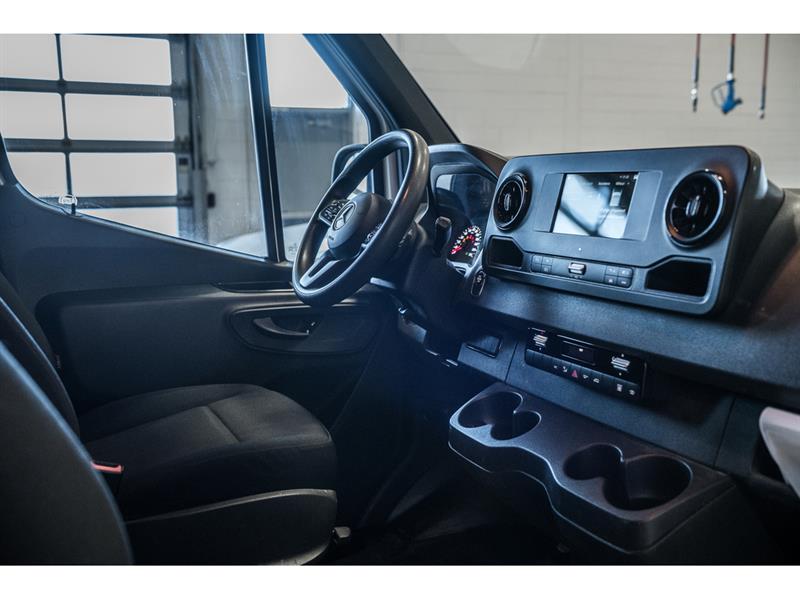 mercedes-benz Sprinter 2022 - 12