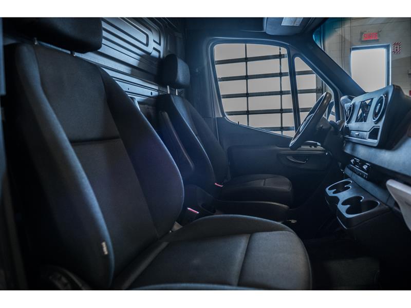 mercedes-benz Sprinter 2022 - 13