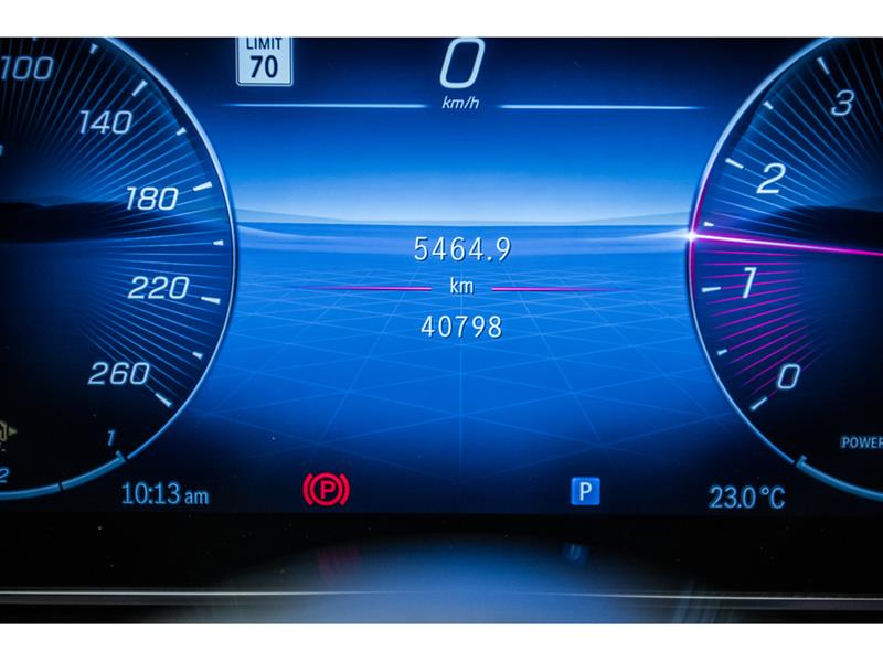 mercedes-benz C300 2023 - 17