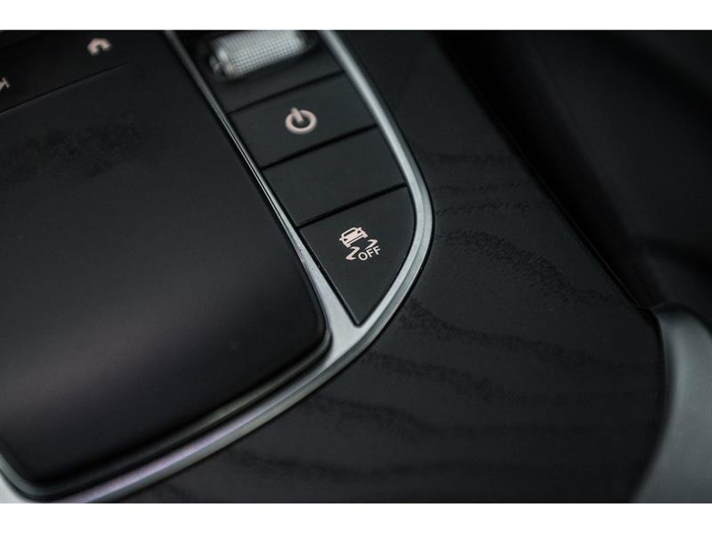 mercedes-benz GLC300 2022 - 26