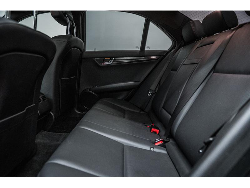 mercedes-benz C350 2011 - 23