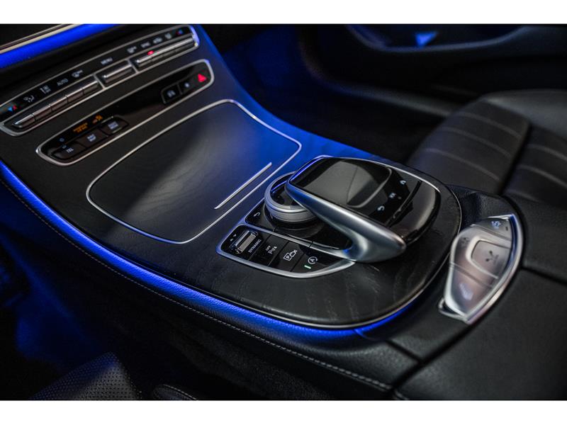 mercedes-benz E450 2022 - 26