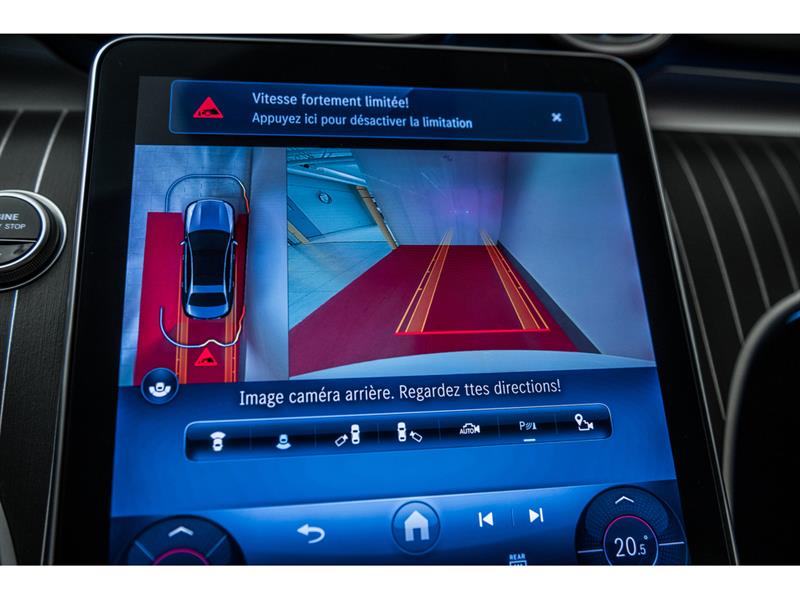 mercedes-benz C300 2023 - 19