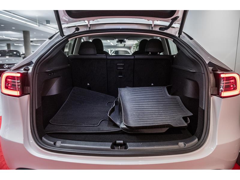 tesla Model Y 2023 - 8