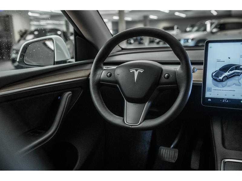 tesla Model Y 2023 - 25