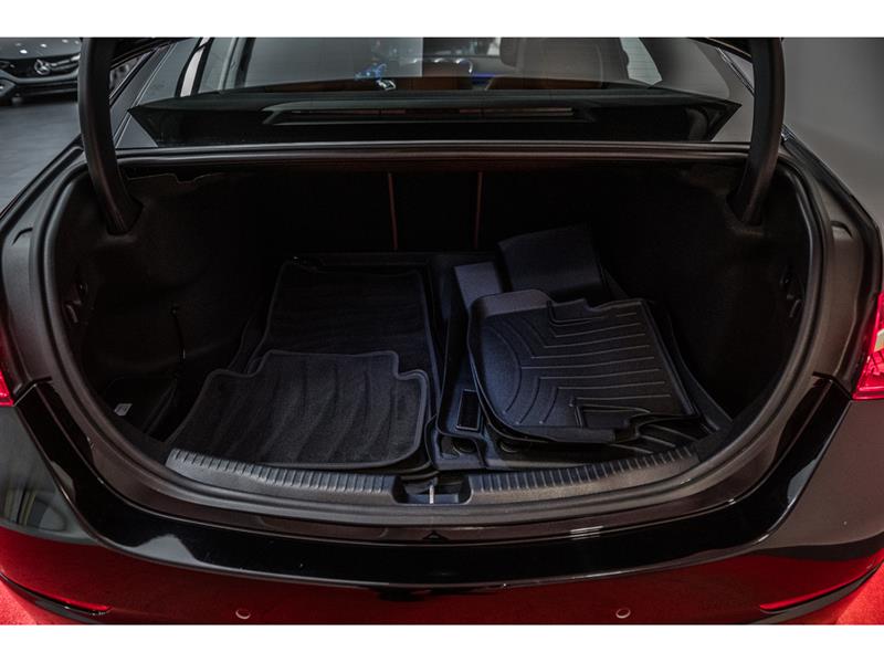 mercedes-benz C300 2022 - 10