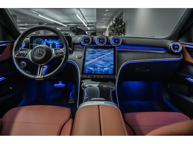 mercedes-benz C300 2022 - 25