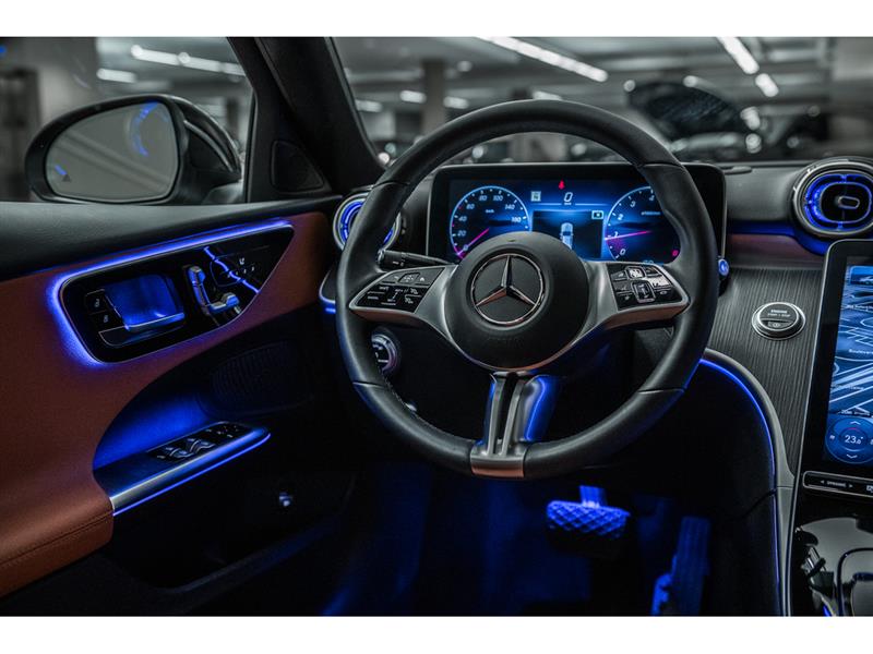 mercedes-benz C300 2022 - 26