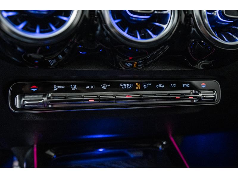 mercedes-benz GLB250 2023 - 21