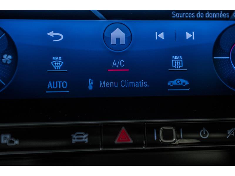 mercedes-benz C300 2024 - 22