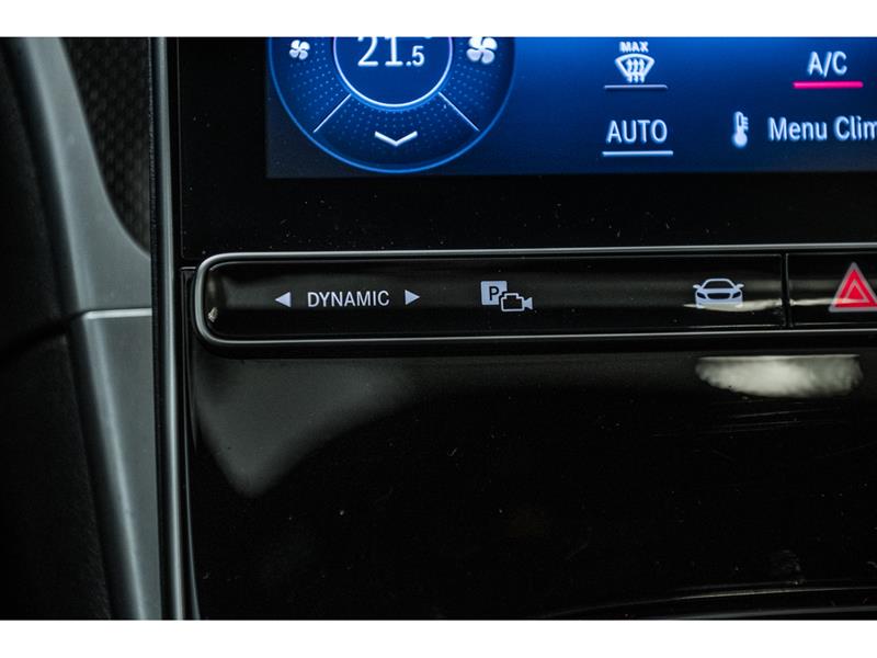 mercedes-benz C300 2024 - 23