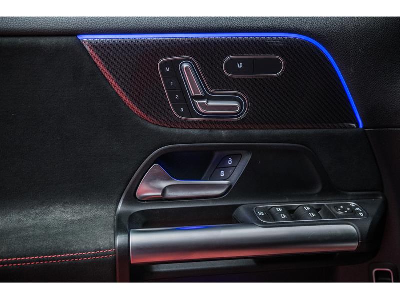 mercedes-benz GLA250 2023 - 12