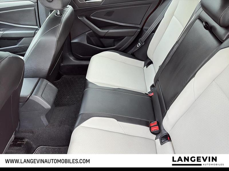 volkswagen Jetta 2019 - 8