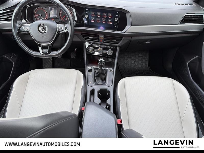 volkswagen Jetta 2019 - 10