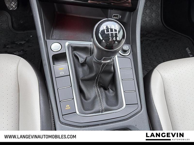 volkswagen Jetta 2019 - 11