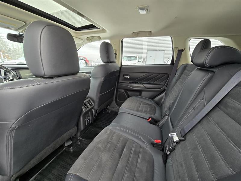 mitsubishi Outlander rechargeable 2022 - 12