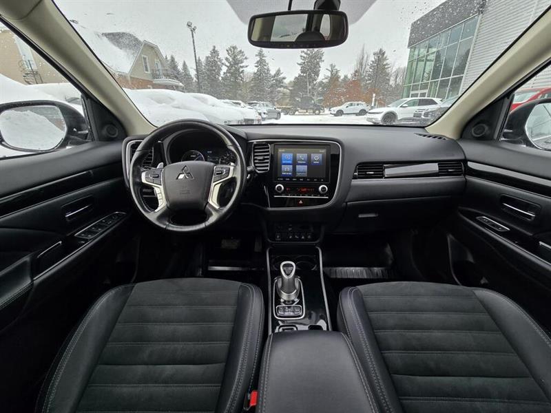 mitsubishi Outlander rechargeable 2022 - 14