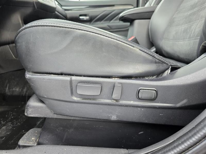 mitsubishi Outlander rechargeable 2022 - 16