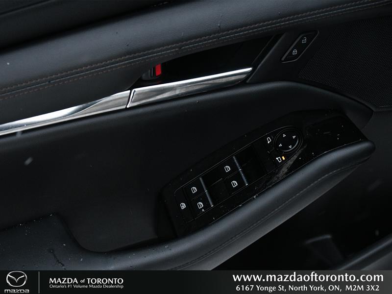 mazda Mazda3 2022 - 11