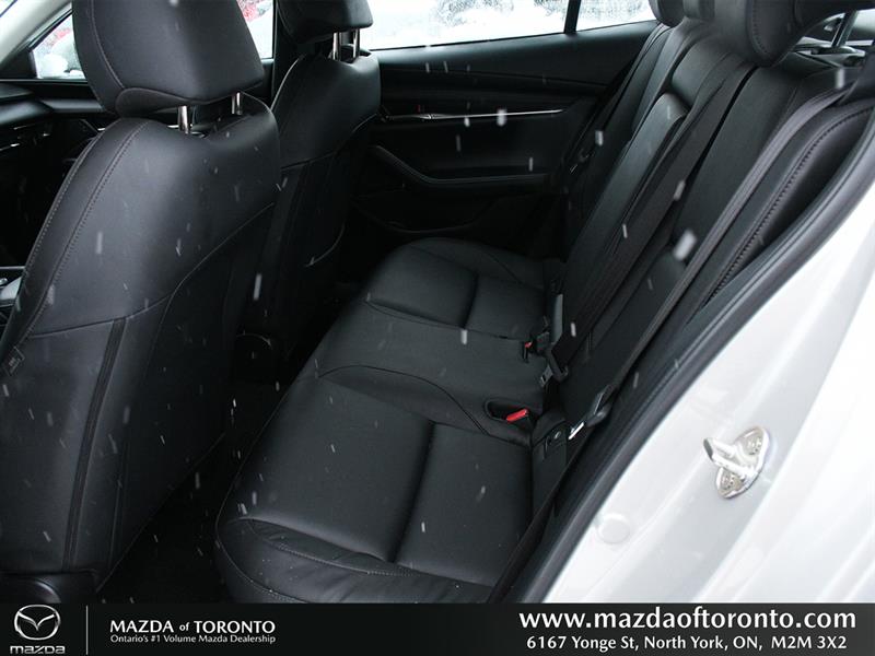 mazda Mazda3 2022 - 17
