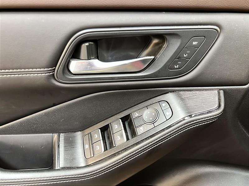 nissan Rogue 2023 - 25