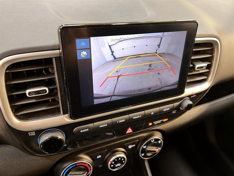 hyundai Venue 2023 - 16