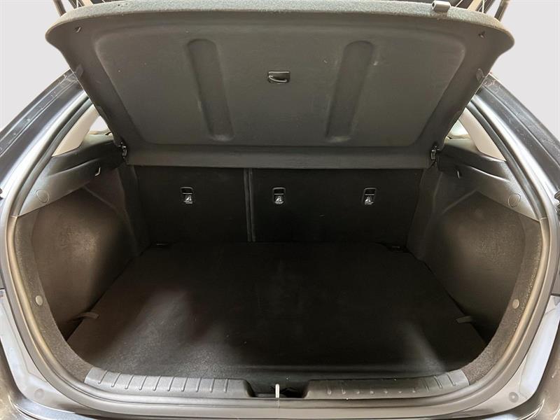 kia Forte5 2022 - 12