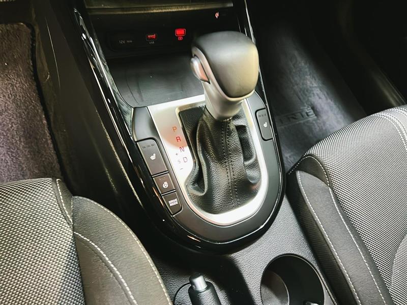 kia Forte5 2022 - 13