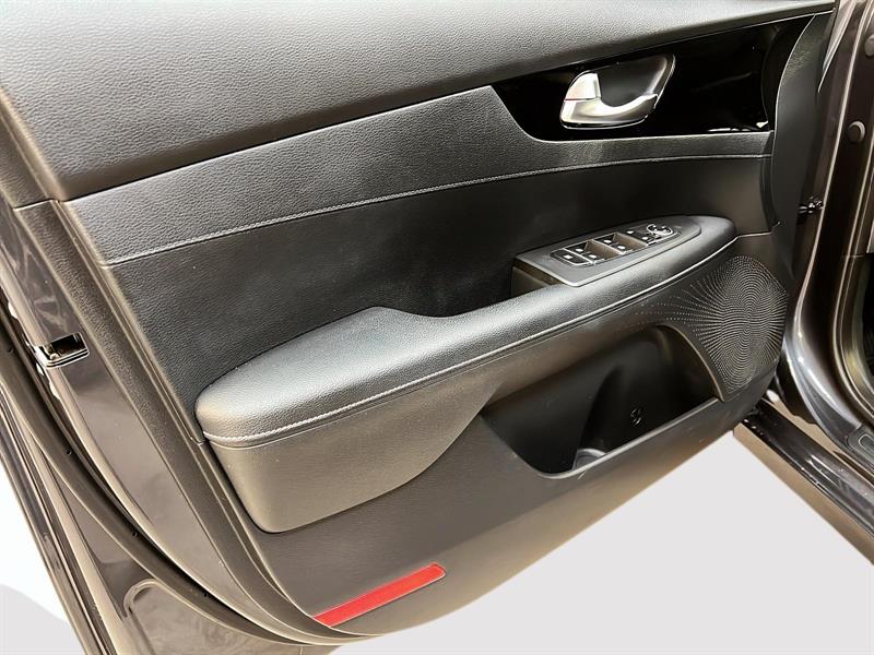 kia Forte5 2022 - 21