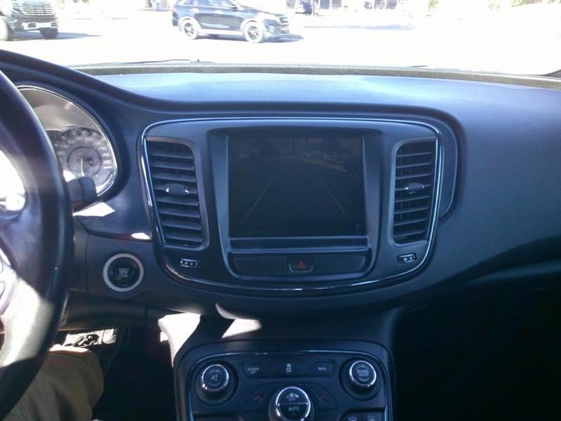 chrysler 200 2015 - 12