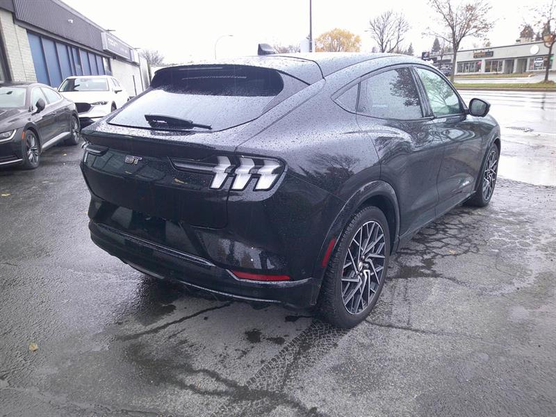 ford Mustang Mach-E 2022 - 3