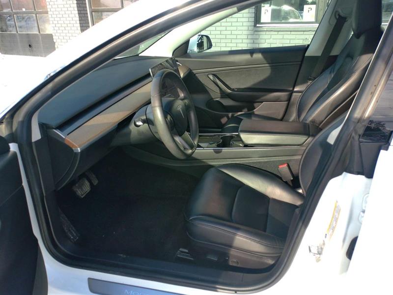 tesla Model 3 2019 - 10
